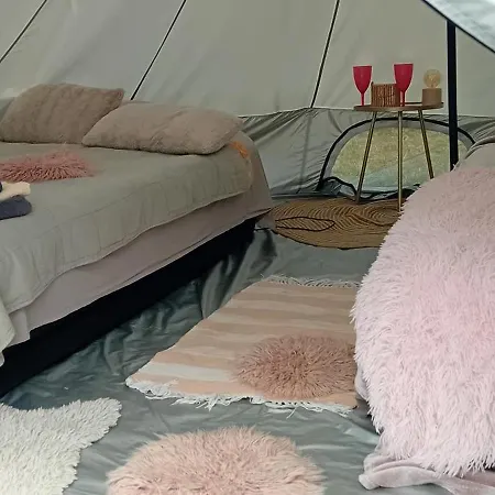 럭셔리텐트 Camp, Tent Jurta For 4 Guests, Ljubljana, Shared Bathroom And Outdoor Kitchen *